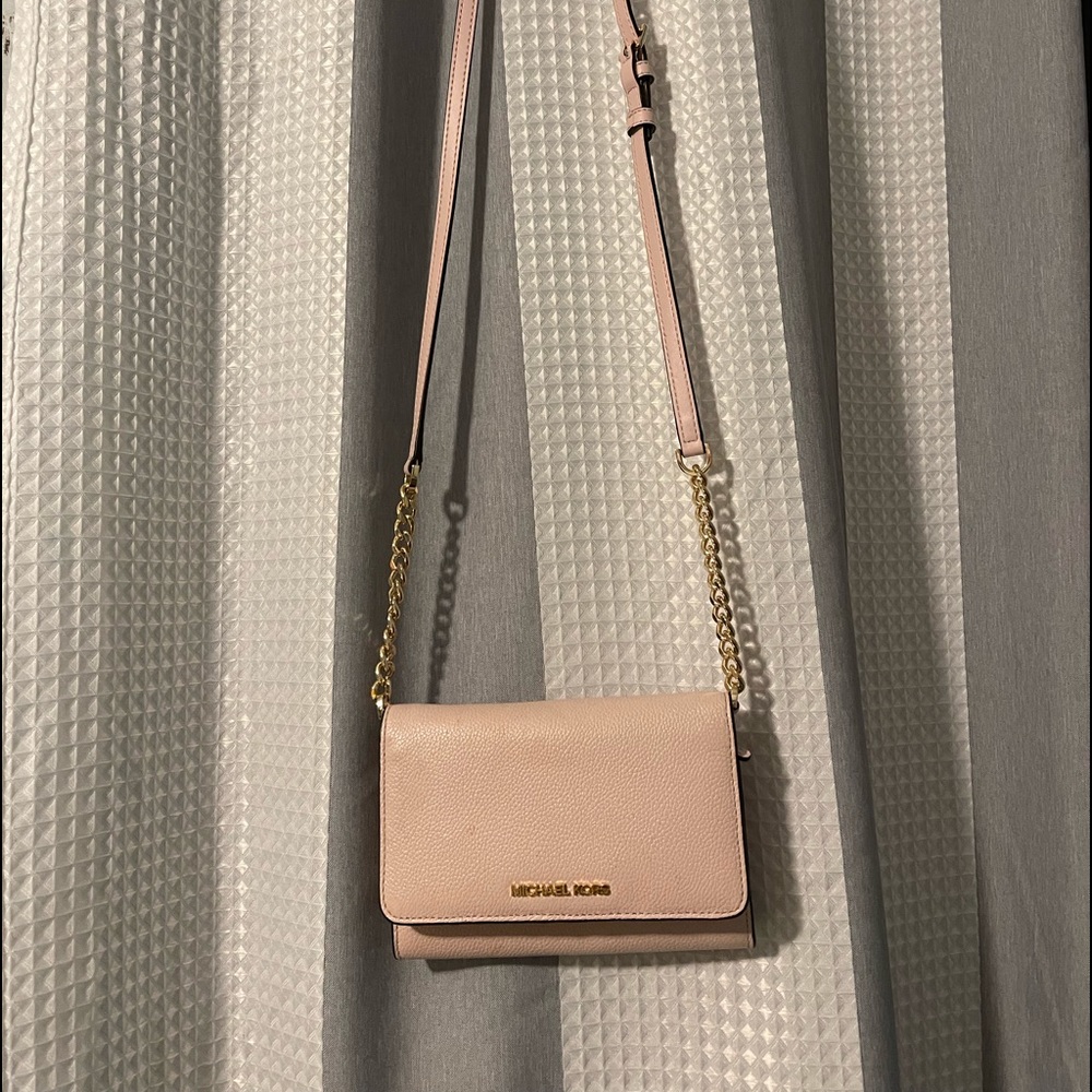 Light pink crossbody MK